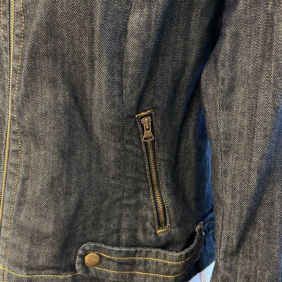 Banana Republic Jean Jacket - Picture 5 of 11